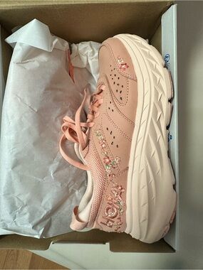 Hoka Vibrant Bloom Bondi L Peach color Floral Embroidered Platform Sneaker